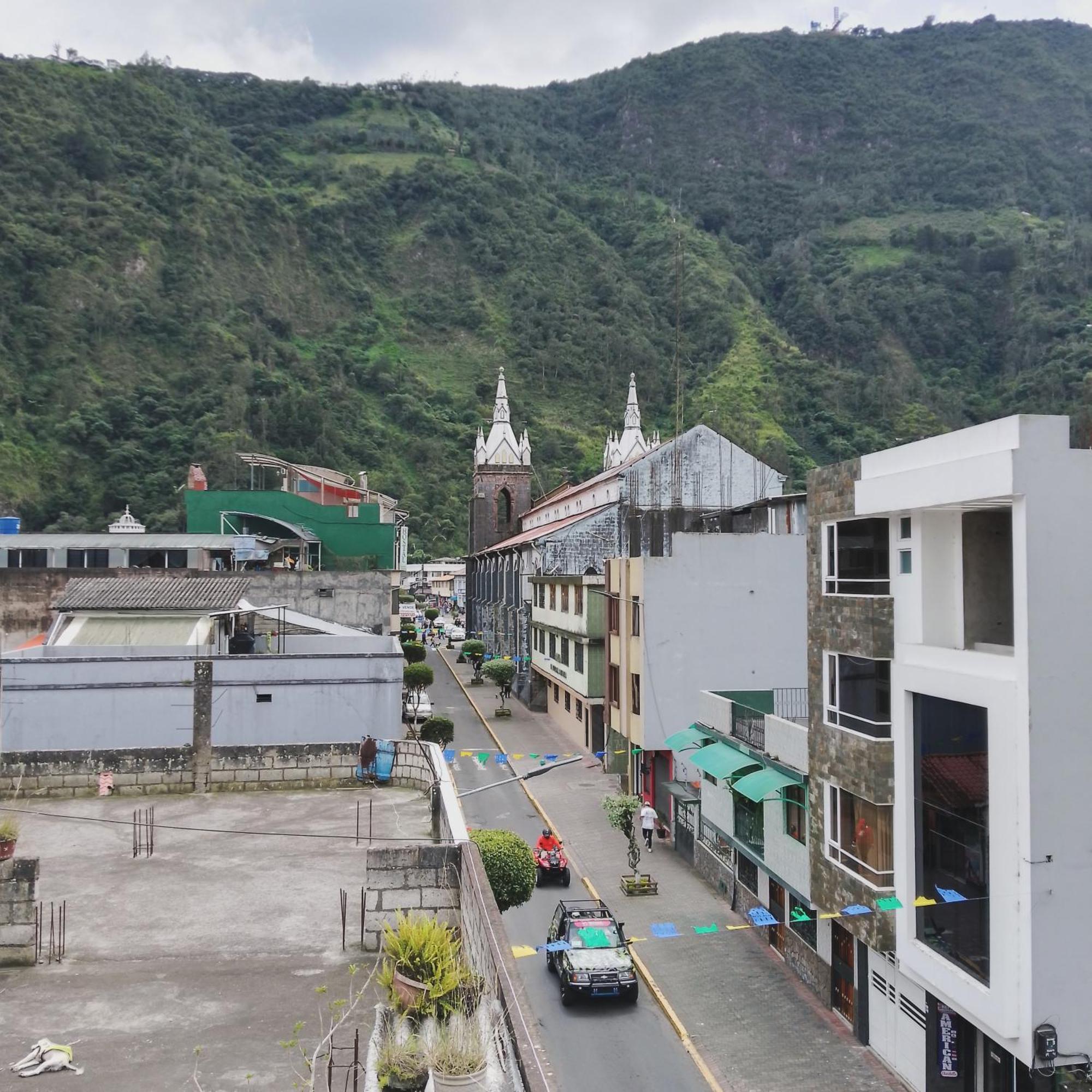 Hotel Amazonia Y Sol Baños Екстериор снимка