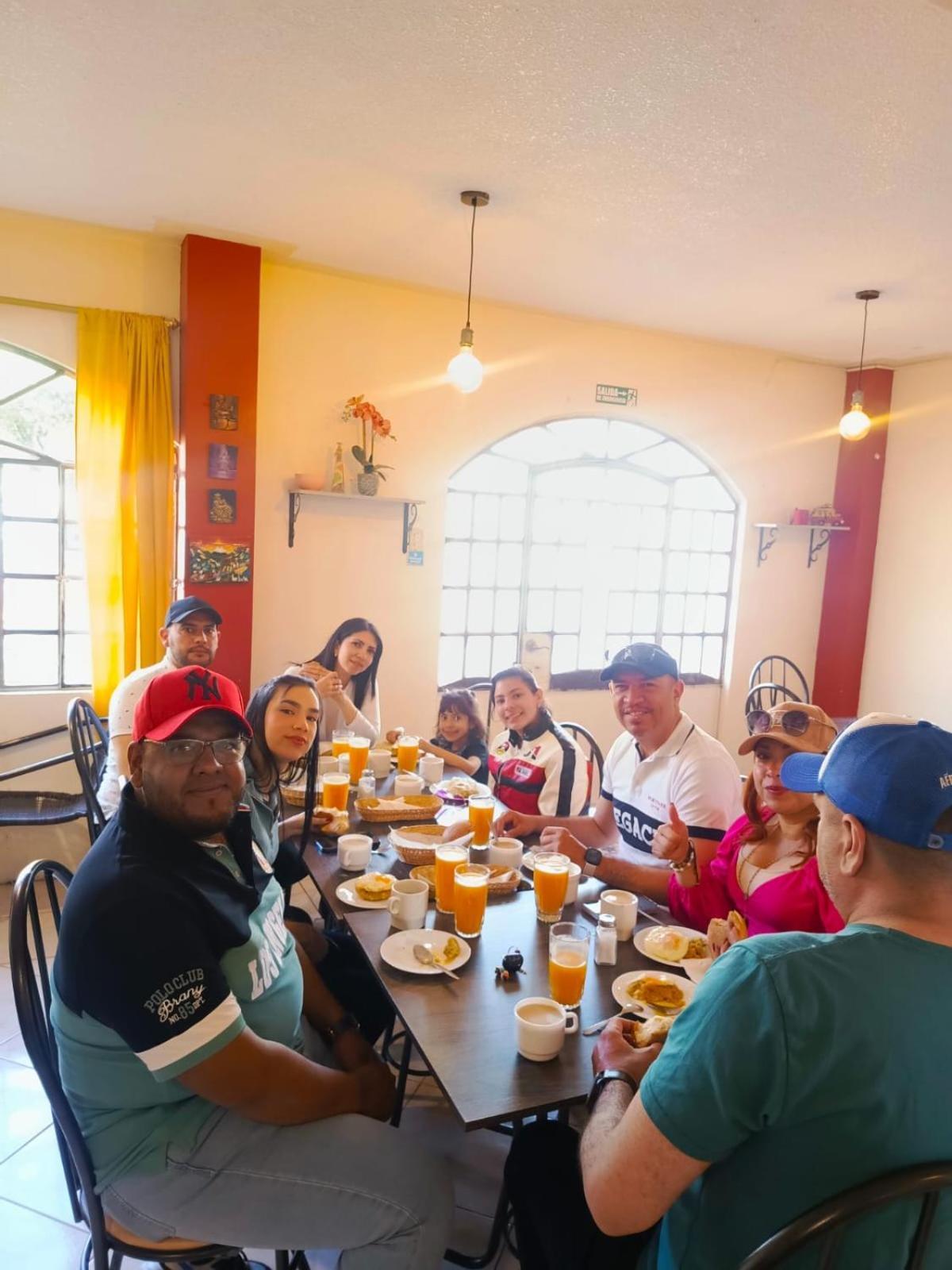 Hotel Amazonia Y Sol Baños Екстериор снимка